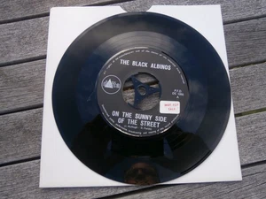 The Black Albinos - On The Sunny Side Of The Street - Delta DS 1055 - VG - Picture 1 of 2