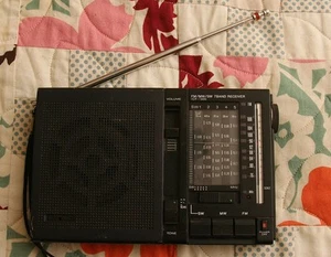 Sony ICF 7600 Shortwave Radio - Photo 1/3