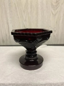 "Cuenco de pedestal vintage Avon Cap Cod 1876 Candy Bowl rojo rubí 4 3/8""" - Imagen 1 de 12