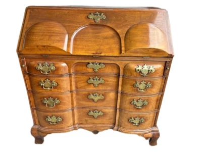 Escritorio Chippendale American Block del siglo XVIII de recepción Foto 1 de 4