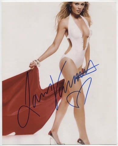 Laura Vandervoort Supergirl Autographed 8"x10" Photo w/COA WWE4-128 Cover