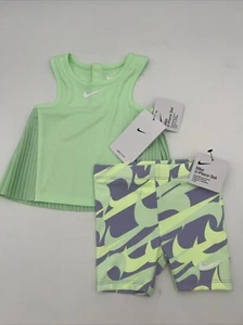 Conjunto de camiseta sin mangas y pantalones cortos de motociclista plisados acampanados plisados Nike para niñas Elige la talla - Imagen 1 de 4