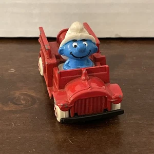 Vintage 1982 ERTL Smurf #6 in Red Diecast Fire Truck - Picture 1 of 8