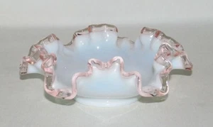 Fenton Art Glass ROSE CREST No.36/7225 Small Round Crimped BonBon Dish - Picture 1 of 2