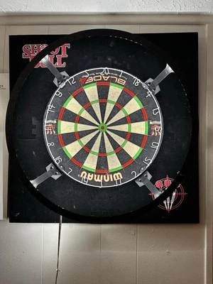 LED Dartboard Light Ring Fits Standard Dartboards– Game Room Accessory - Image 1 of 3