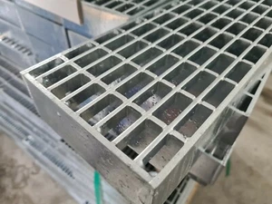 Industrie Gitterrost 135x1000 MW 30/15, Tragstab 50/4 mm, LKW befahrbar - Bild 1 von 4