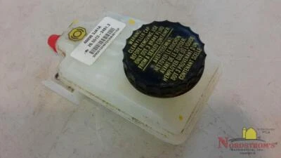 Nissan Pathfinder 2016 cilindro maestro de freno Foto 1 de 4