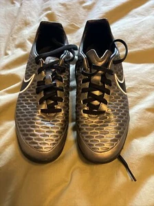 Nike Mens Rare Magista Onda IC Silver Size US 7.5 - Picture 1 of 5