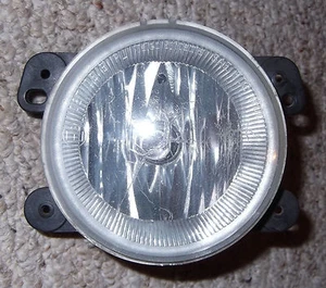 Chrysler PT Cruiser 06 - 10 LH Driver's or RH Passenger's Fog Light w/Bulb OEM - Picture 1 of 11