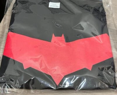 Batman Logo Red DC T-Shirt by Graphitti Designs Size Medium L (NEW) - Image 1 of 2