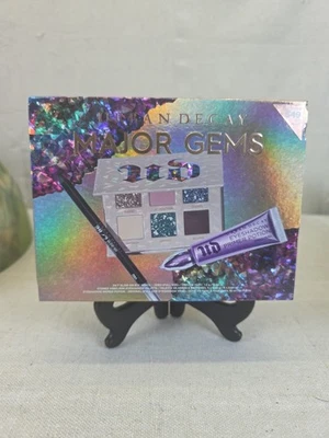 Paleta de sombras de ojos Urban Decay Major Gems imprimación tamaño completo y delineador cero 24/7 nueva en caja Foto 1 de 4