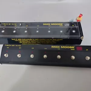 Tech 21 MIDI Moose 7-button MIDI Foot Controller with BOX - Picture 1 of 5