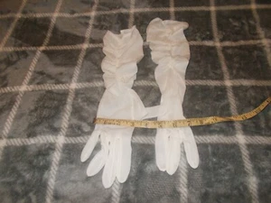 Women's Van Raalte Sheer Nylon Gloves, Size 7/Medium - Picture 1 of 4