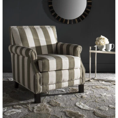 Silla SAFAVIEH Easton Club con cabeza de clavo plateada | Oliva/Blanco | Foto 1 de 4