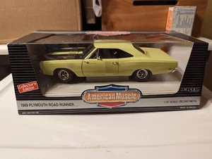 Ertl American Muscle 1969 Plymouth Road Runner 1:18 Scale Diecast Car Yellow - Picture 1 of 6