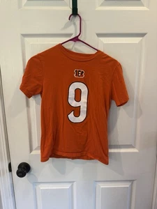 Camiseta para niños Joe Burrow Cincinnati Bengals manga corta nombre y número jugador YM - Imagen 1 de 4