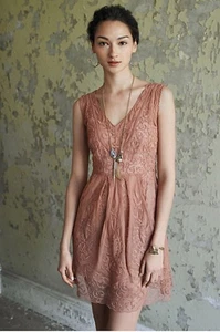 Anthropologie Yoana BARASCHI in der Abenddämmerung Rouge Rosa Spitze ärmelloses Kleid Gr. 4P $ 298 - Bild 1 von 13
