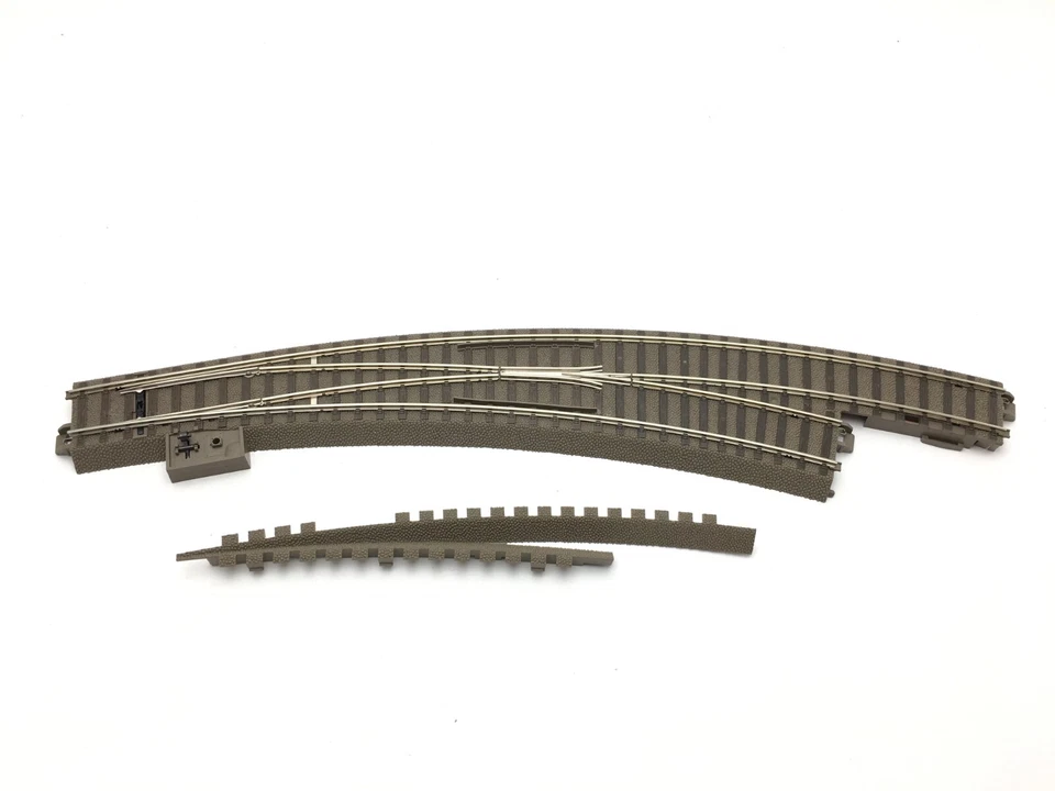 TRIX 62772 H0 Scambio curvo destro R3 serie C con massicciata, 515mm (Q1) - Immagine 1 di 1