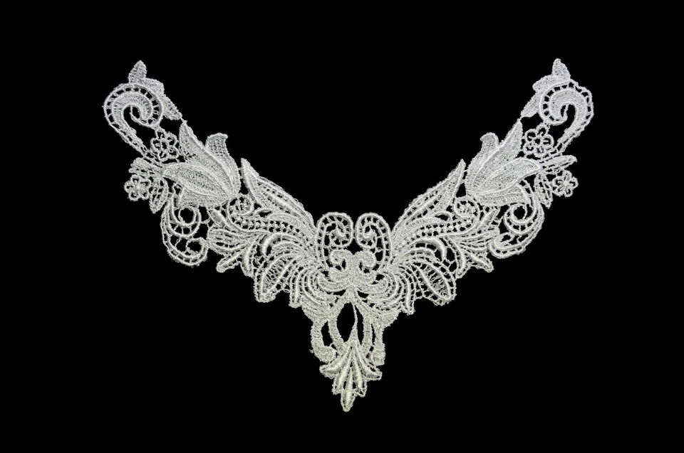 Parche de apliques de corpiño cuello de encaje Venecia guipur blanco 9" x 6" Lily por pieza Foto 1 de 1
