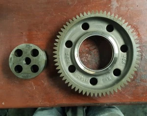 Cummins ISX Gear 3681144 + HUB 3680239 - Picture 1 of 2