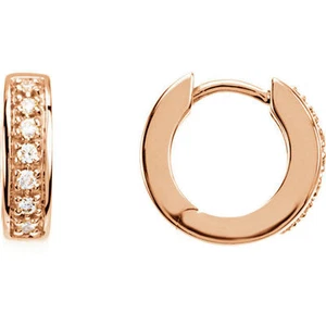 Aretes tipo argolla de diamantes en oro rosa de 14 quilates (1/6 qt. tw.) - Imagen 1 de 1