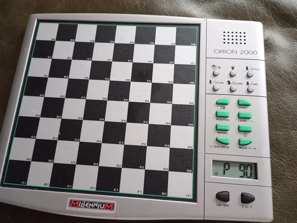 Millenium Orion 2000 chess computer - Image 1 of 1