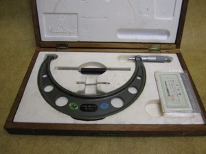 Used OM-200 Mitutoyo Standard Outside Micrometer with case, reference rod - Picture 1 of 10