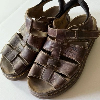 Sandalias de Pescador de Cuero Marrón Y2K Dr.Martens De Colección, Talla 10 Hechas en Inglaterra Años 90 Foto 1 de 4