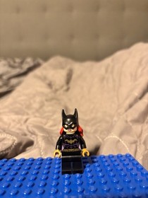 Lego Batgirl 76013 Lavender Cape Super Heroes Minifigure