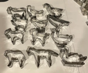 Set of 12 Vintage Aluminum/Metal Cookie Cutters - Animal themes - Picture 1 of 5