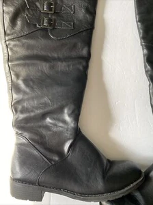 Justfab Ladies Black Knee High Boots Size 8 Pull On Side Zipper Buckle Accents - Picture 1 of 11