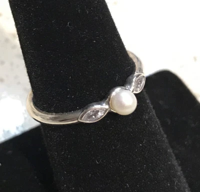 Pandora Petite Luminous Leaves Pearl Clear CZ Ring #190964P +BOX+POLISH CLOTH - Image 1 of 4