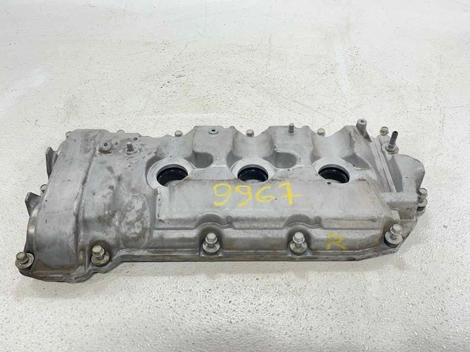 Fits 2013 - 2016 GMC ACADIA 3.6L RH Passenger Side Valve Cover 12617167 OEM - Image 1 of 4