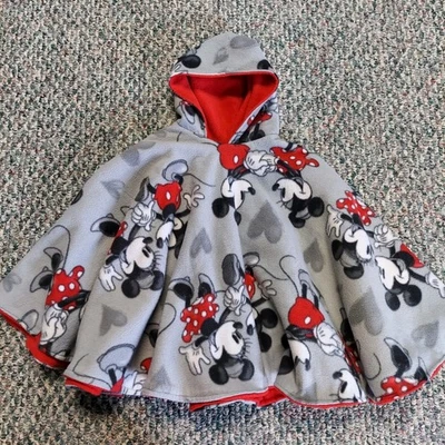 Capa casera para niña 6-12 años Mickey & Minny Mouse Caperucita Roja Foto 1 de 4