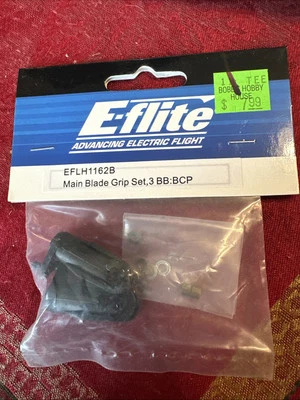 E-FLITE Blade EFLH1162B = MAIN BLADE GRIP SET, 3 BB : BCP (NEW) - Image 1 of 3