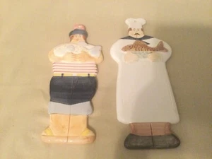 SET OF KITCHEN DECOR MAN WOMAN LES ARTISANS WALL PLAQUES - Picture 1 of 5