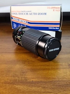 TOYO OPTICS One-Touch Auto Zoom 75-200mm F/4.5 Camera Lens NEW IN BOX - Picture 1 of 13