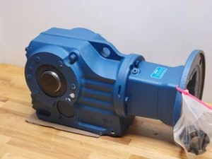 SEW-EURODRIVE Speed Reducer Gear Box Type KA67AM184, 19.30:1 Ratio - Picture 1 of 7