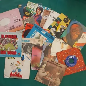 LOTTO 18 DISCHI-VINILI-45 GIRI-LP-MUSICA ITALIANA-MIX ANNI '60 / '70-CULT-V FOTO - Foto 1 di 3