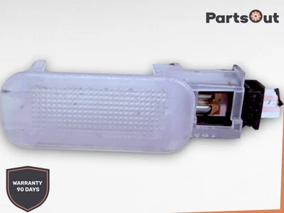 Luz de lámpara de cortesía panel de puerta delantera izquierda Audi A6 2006-2018 8D094741 OEM Foto 1 de 3