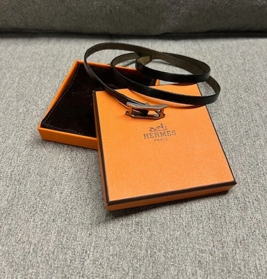 Auténtico Brazalete Gargantilla Hermes Hapi Cuero Negro Plata Foto 1 de 2
