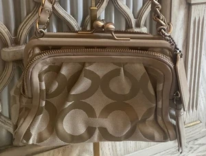 Coach Parker Op Art Kiss Lock Gold Chain Link Strap Taupe Canvas Shoulder Purse - Picture 1 of 13