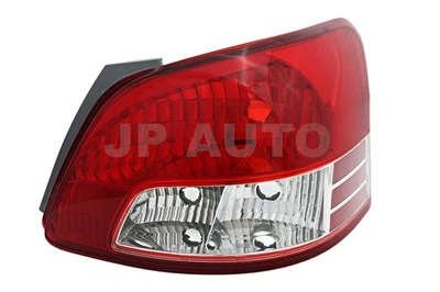 Lanterna traseira lateral para passageiros Toyota Yaris Sedan 2007-2011 - Imagem 1 de 4