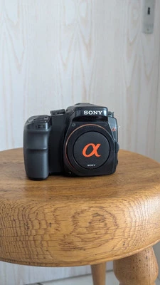Sony Alpha A100 Body DSLR  gebraucht  Beschreibung Lesen!!!!! - Bild 1 von 4