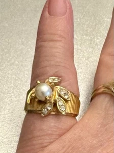 Small Ladies Cocktail Ring Mixed Pearl & Rhinestones 4.5 Size in 10K Gold Plate - Picture 1 of 3