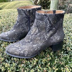 Vionic Vivian Kamryn Snakeskin Leather Ankle Boots, Size 9.5 Excellent Condition - Picture 1 of 8
