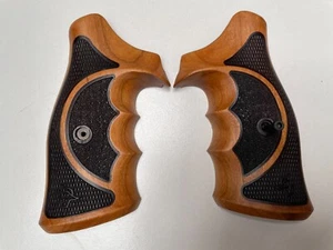 New Premium Afzelia Wood Insert Grips For Taurus TRACKER/JUDGE 17 44 627 692 - Picture 1 of 10