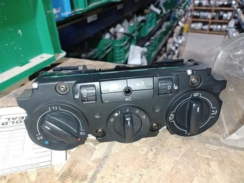 09 大众 GTI 温度控制 1286664 — 第 1/1 张图片