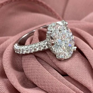 3.66 TCW Oval Cut Moissanite Three Row Engagement Ring 14K White Gold Plated - Bild 1 von 11