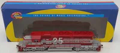 Athearn 80171 HO Scale Wisconsin & Southern SD40-2 Diesel Locomotive #4025 EX - Image 1 of 4
